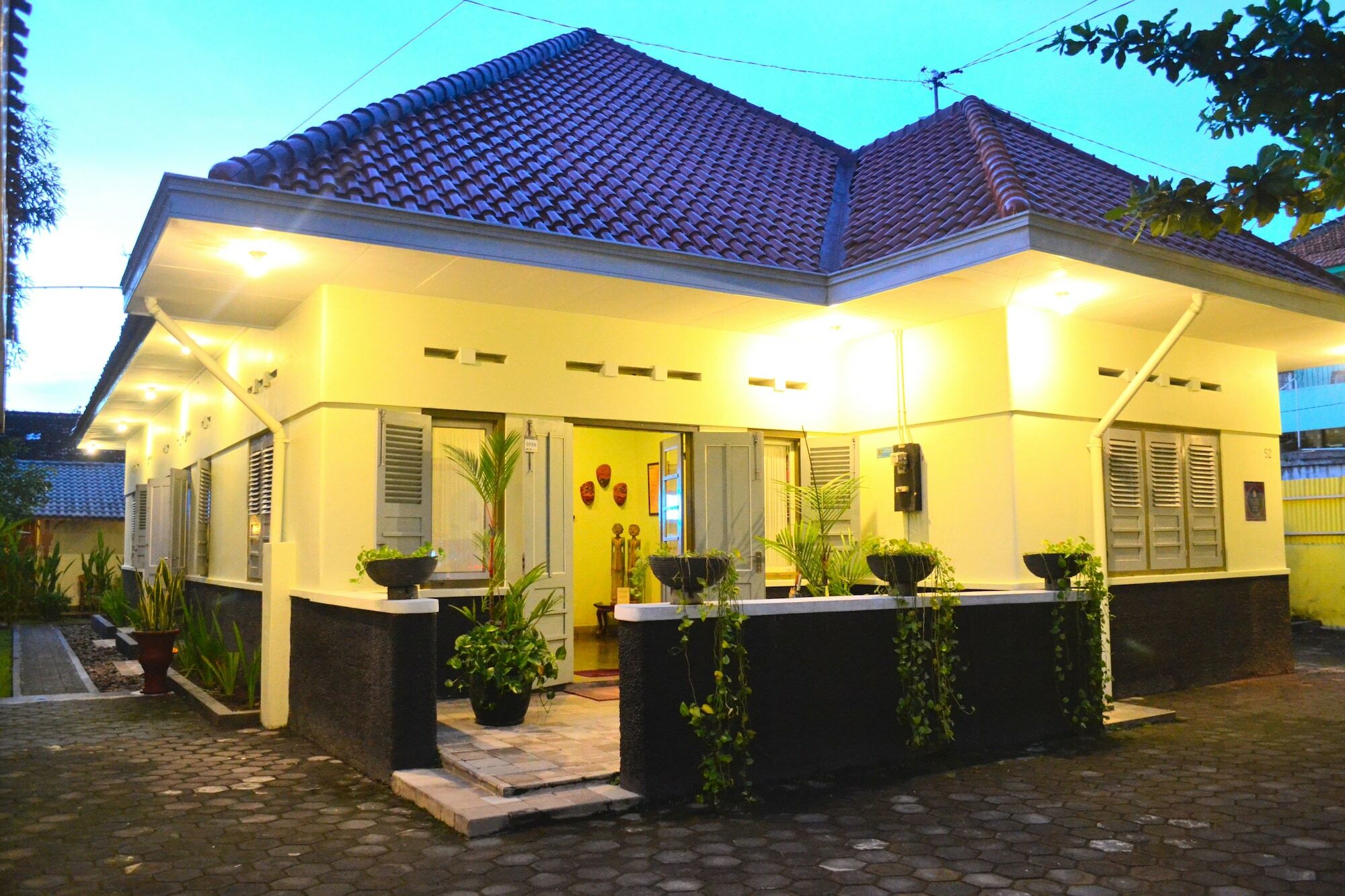 The Kresna Hotel Yogyakarta Exterior foto